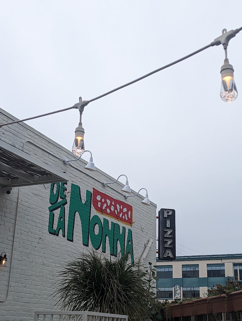 De La Nonna - Art's District