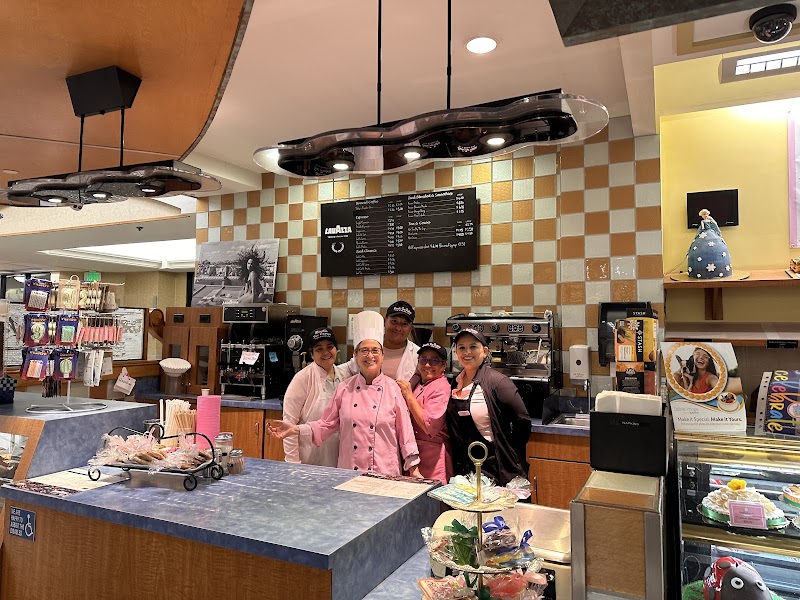 Mamolo's Fine Pastries