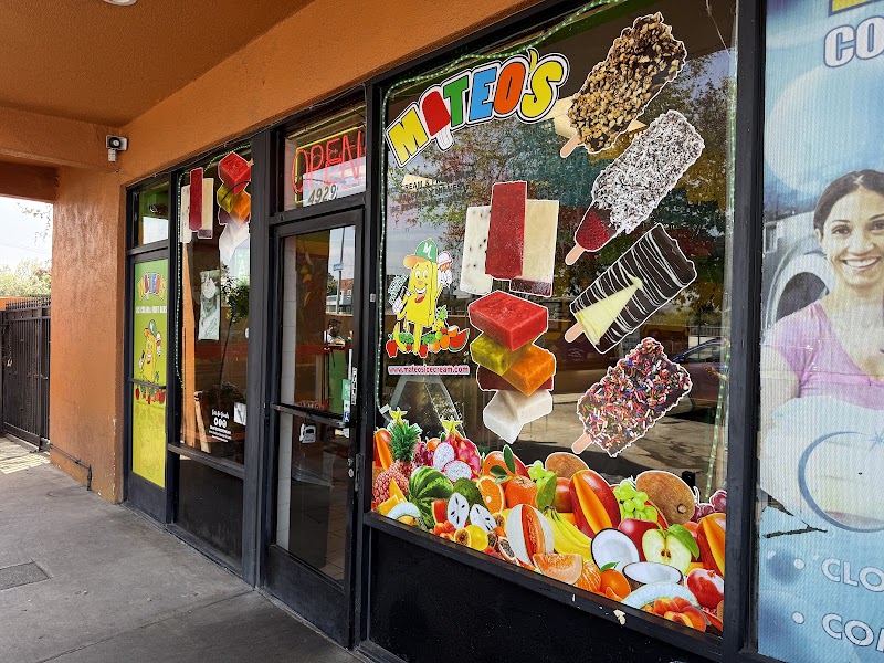 Mateo's Ice Cream & Fruit Bars🍦