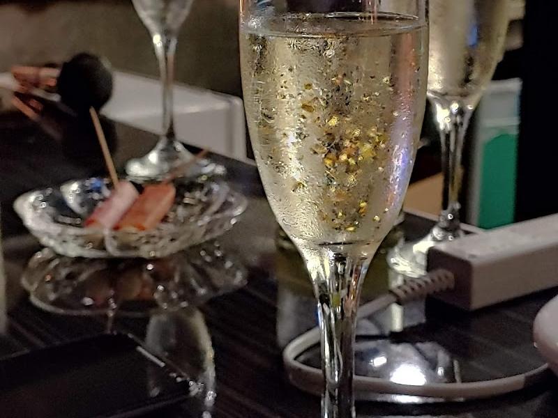 Bar 104