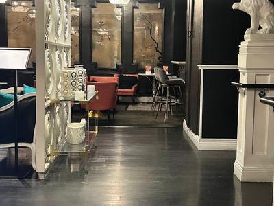 Bar Noir