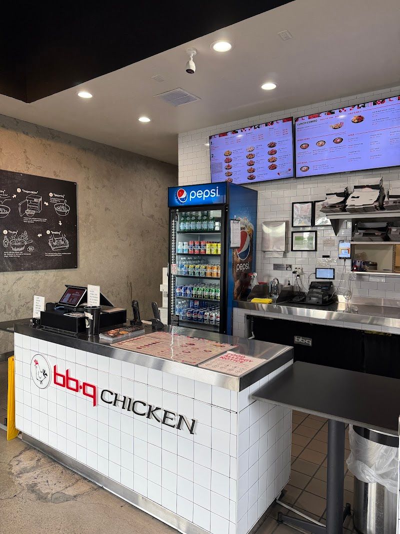bb.q Chicken Lomita