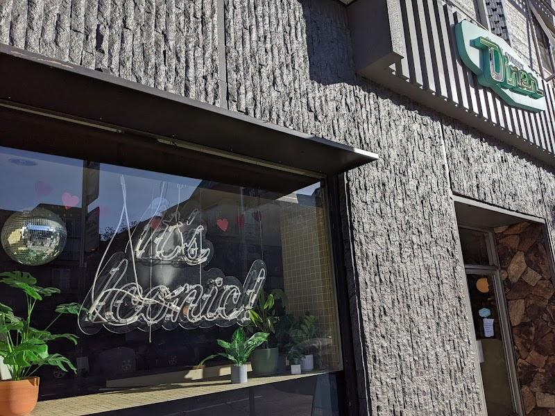 Clark Street Diner