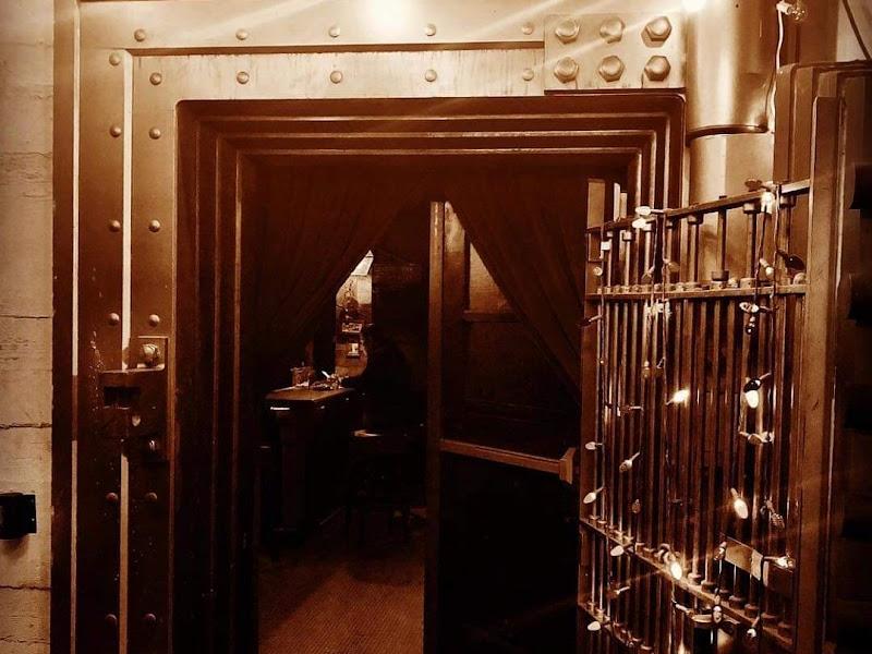 Crane's Bar Downtown