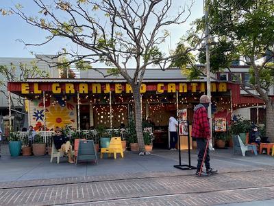 El Granjero Cantina