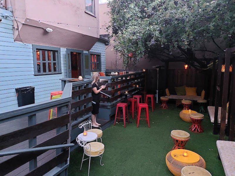 Good Times at Davey Wayne's