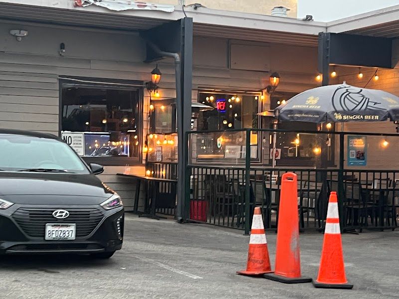 Hollywood Thai Restaurant