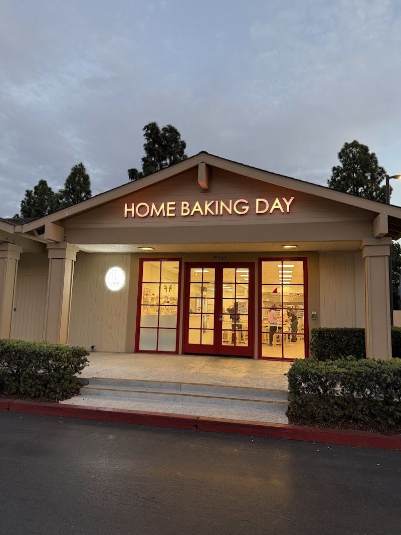 HOME BAKING DAY - Culver Plaza