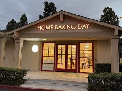 HOME BAKING DAY - Culver Plaza