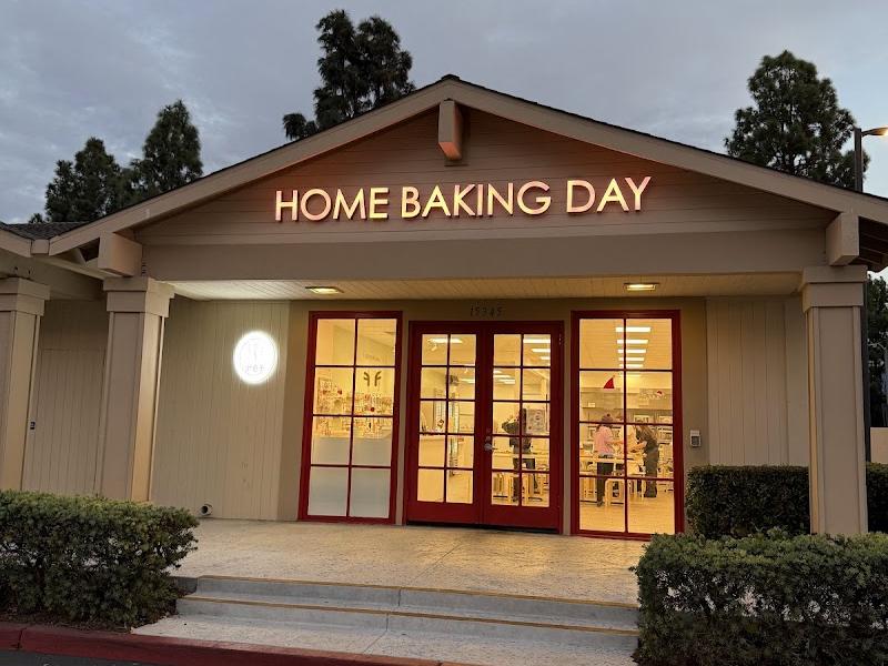 HOME BAKING DAY - Culver Plaza