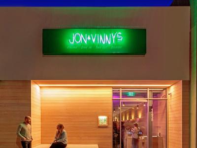 Jon & Vinny's Brentwood