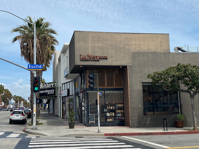 La Monarca Bakery & Cafe
