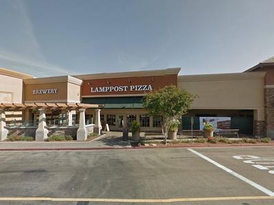 Lamppost Pizza