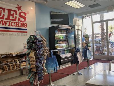 Lee's Sandwiches