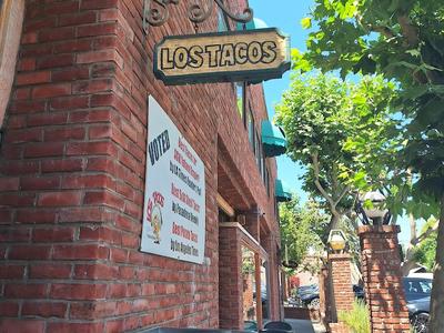 Los Tacos