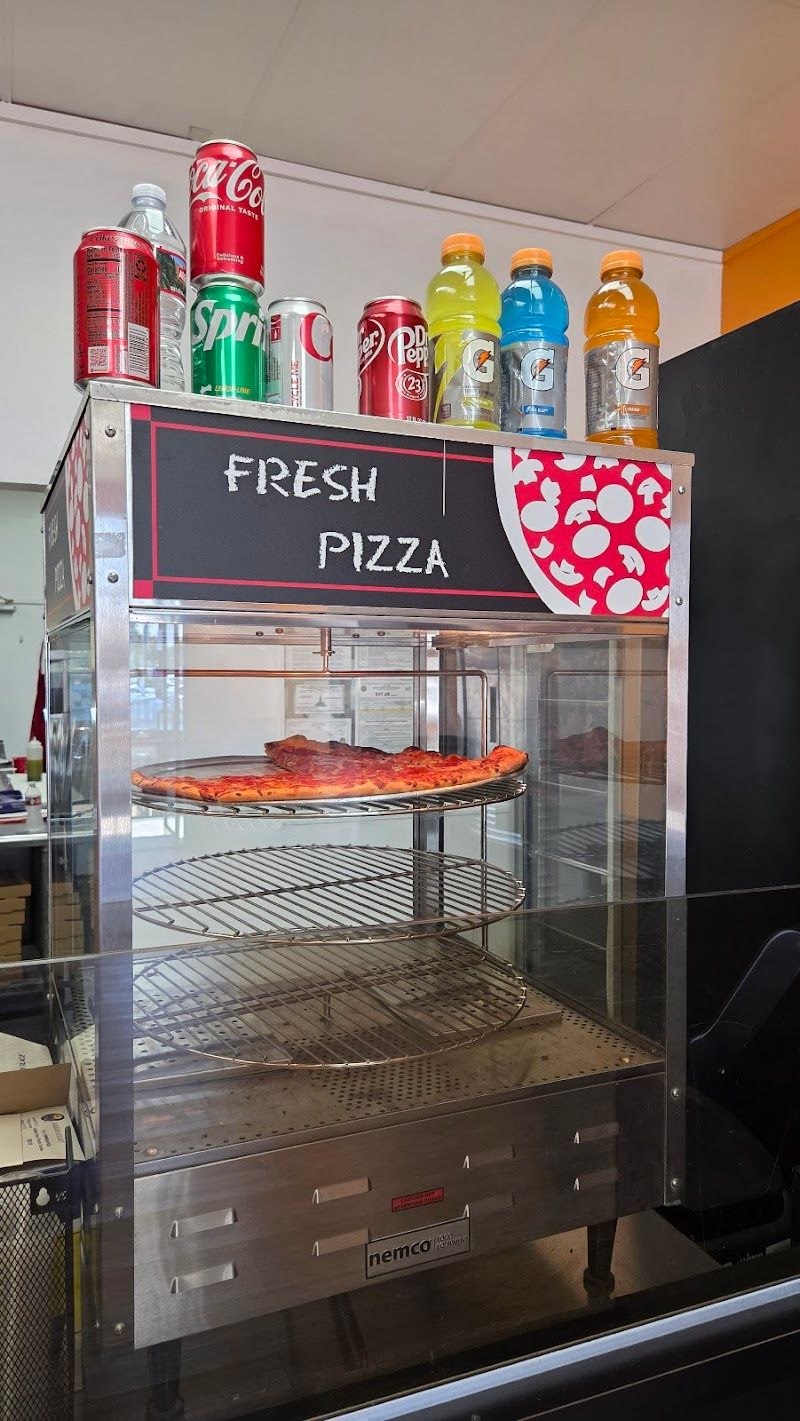 Lucky's Pizza Gardena