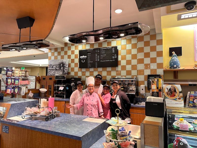 Mamolo's Fine Pastries