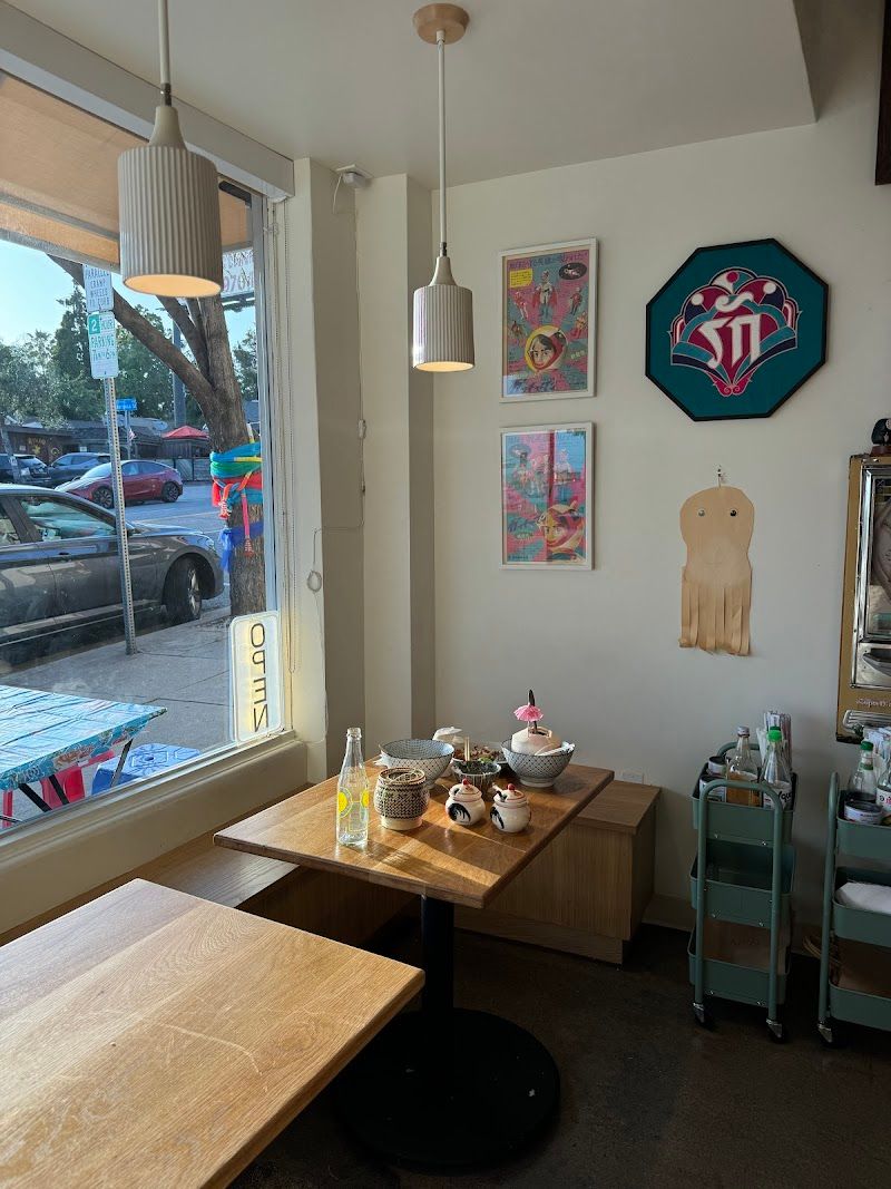 MIYA มีญ่า