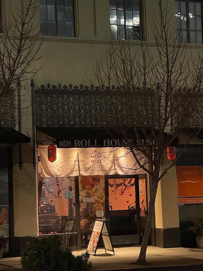 Mon Roll House Sushi