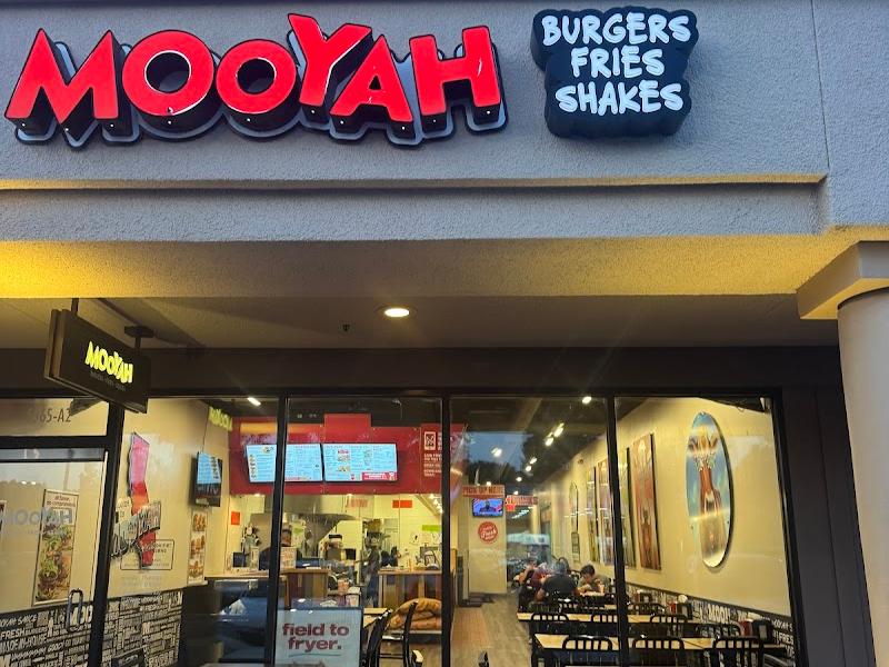 MOOYAH Burgers, Fries & Shakes