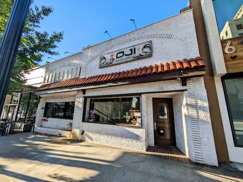 Oji Sushi & Sake Bar