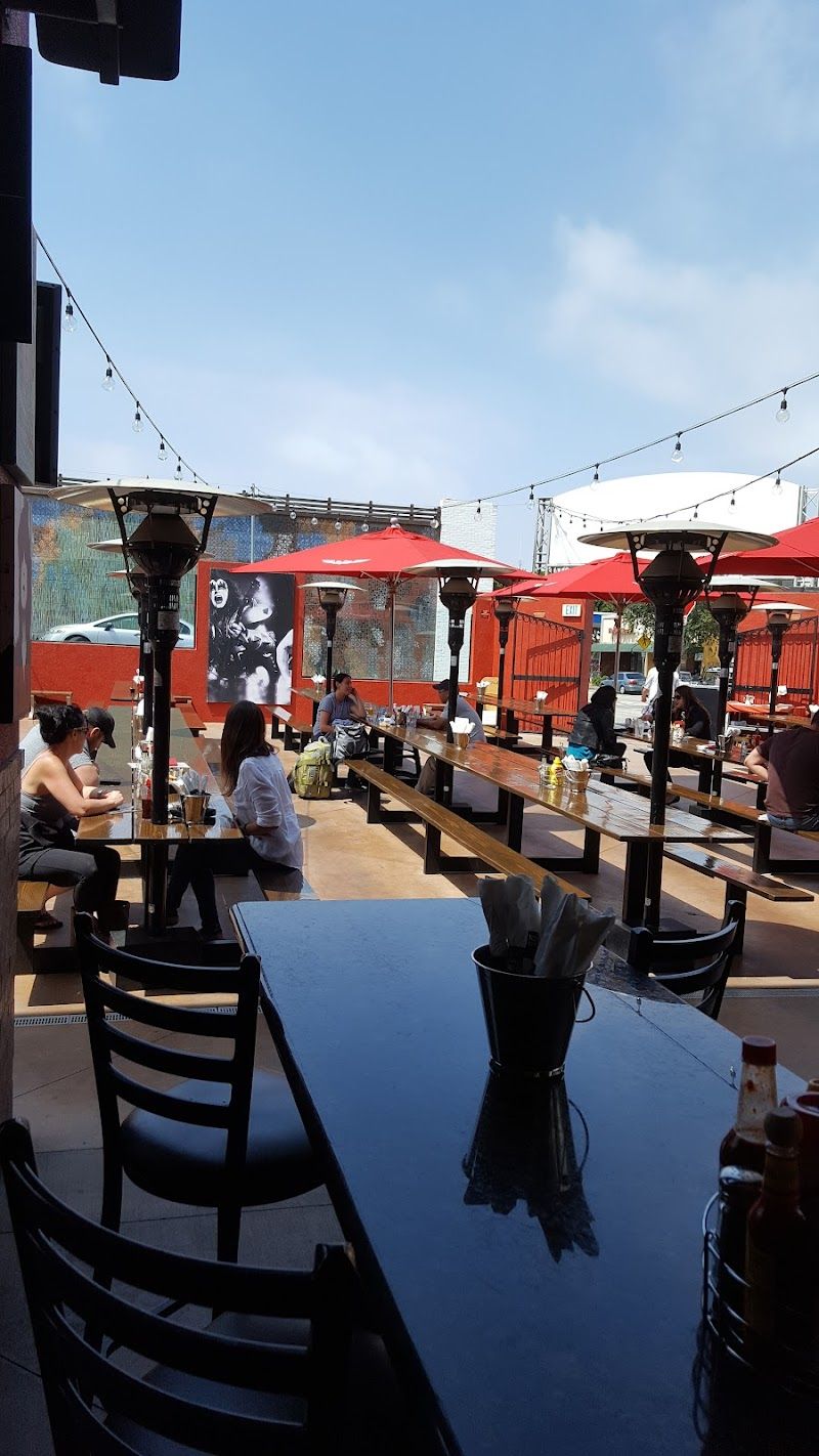 Rock & Brews
