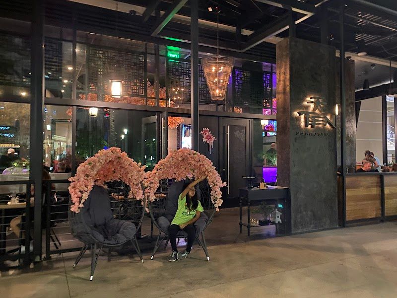 TEN Sushi + Cocktail Bar
