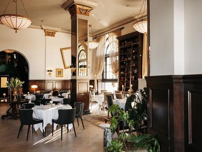 The Culver Hotel Bar & Restaurant