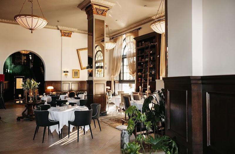 The Culver Hotel Bar & Restaurant