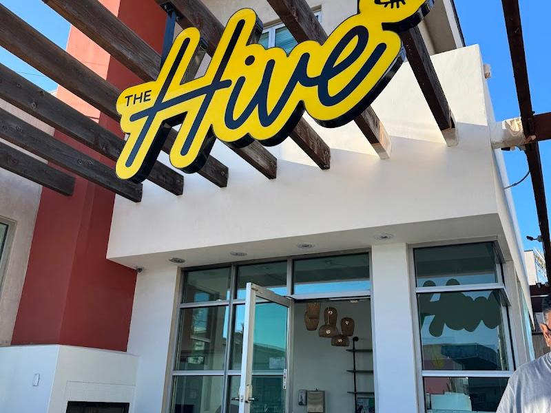 The Hive Healthy Eats & Organic Cafe - Manhattan Beach