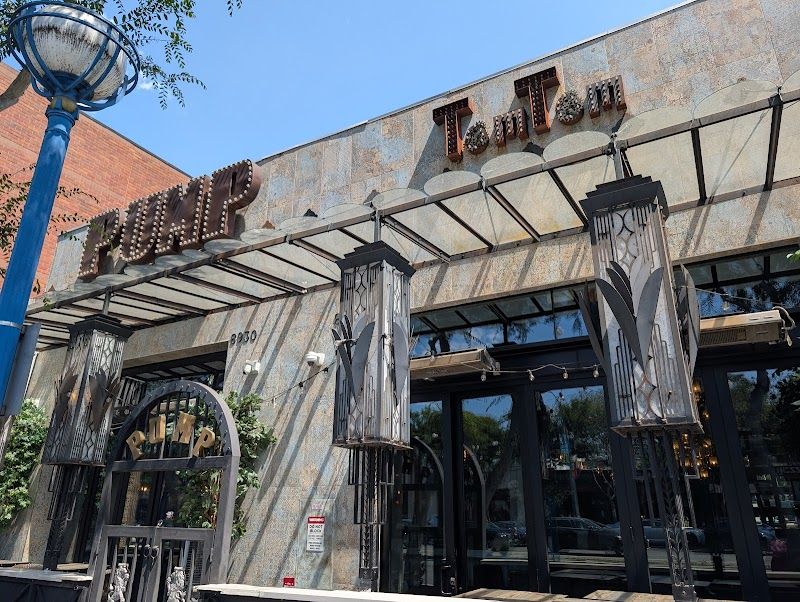 TomTom Restaurant & Bar