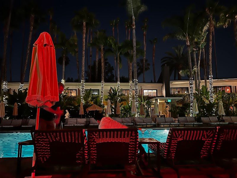 Tropicana Pool & Café